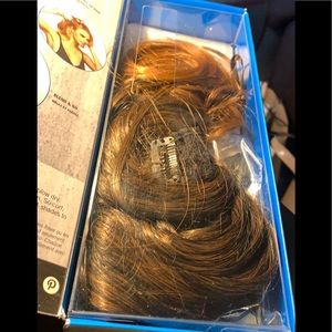 New Hairdo 16" Ombre Extensions R0430 chocolate sombre never been touched in box
